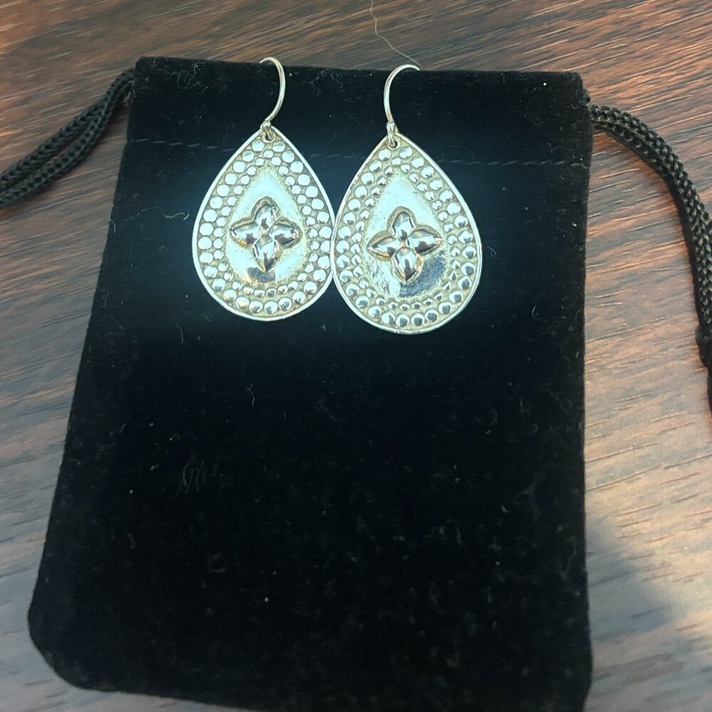 Anna Beck - Classic Dotted Tear Drop Earrings - Sterling 925